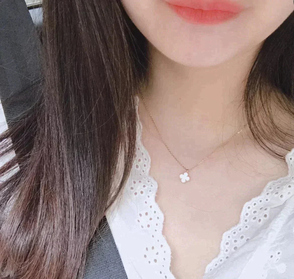 CLOVER MINI 9.5MM WHITE MOTHER-OF-PEARL NECKLACE