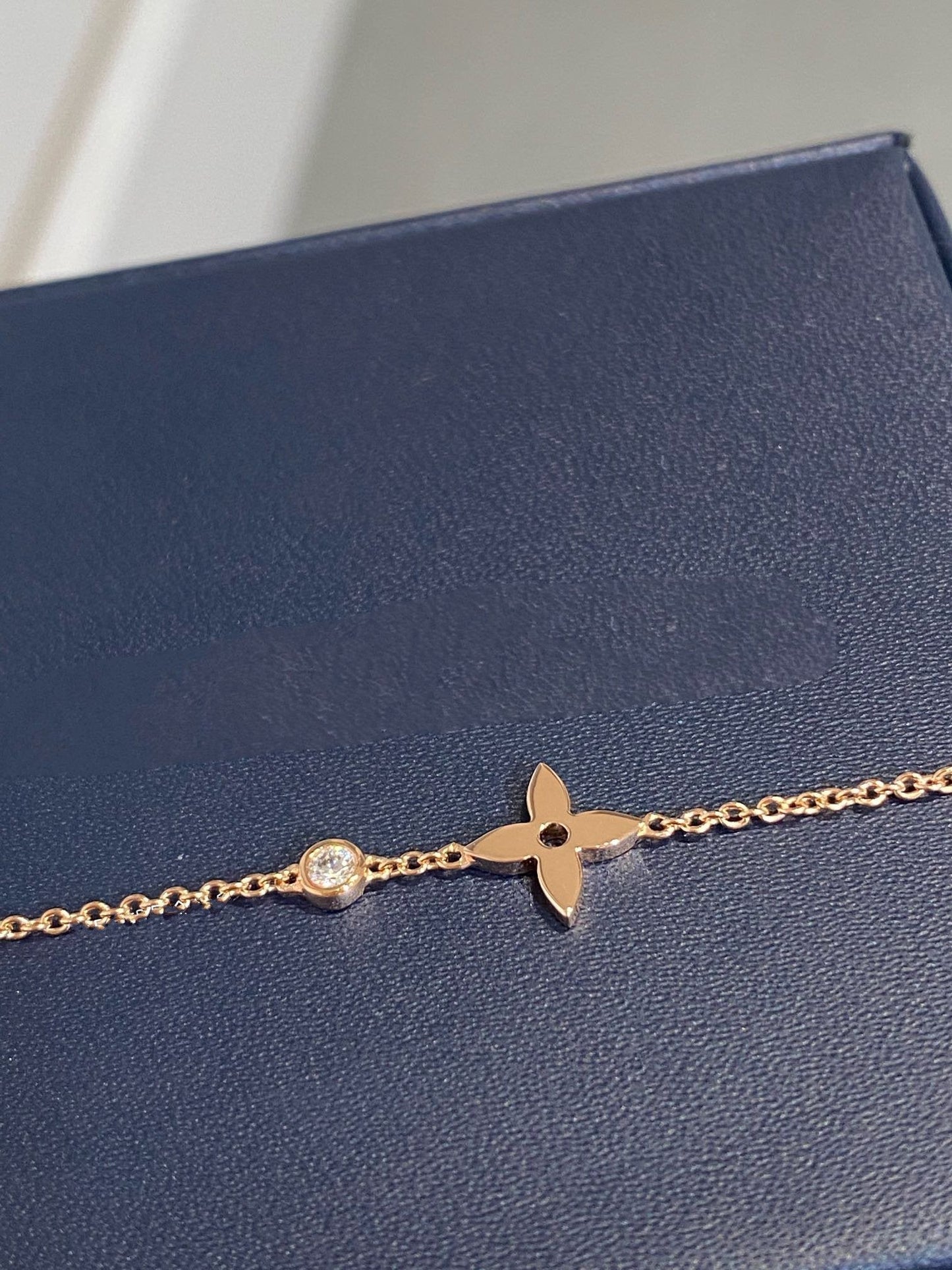 LUXEIFY STAR DIAMOND PINK GOLD BRACELET