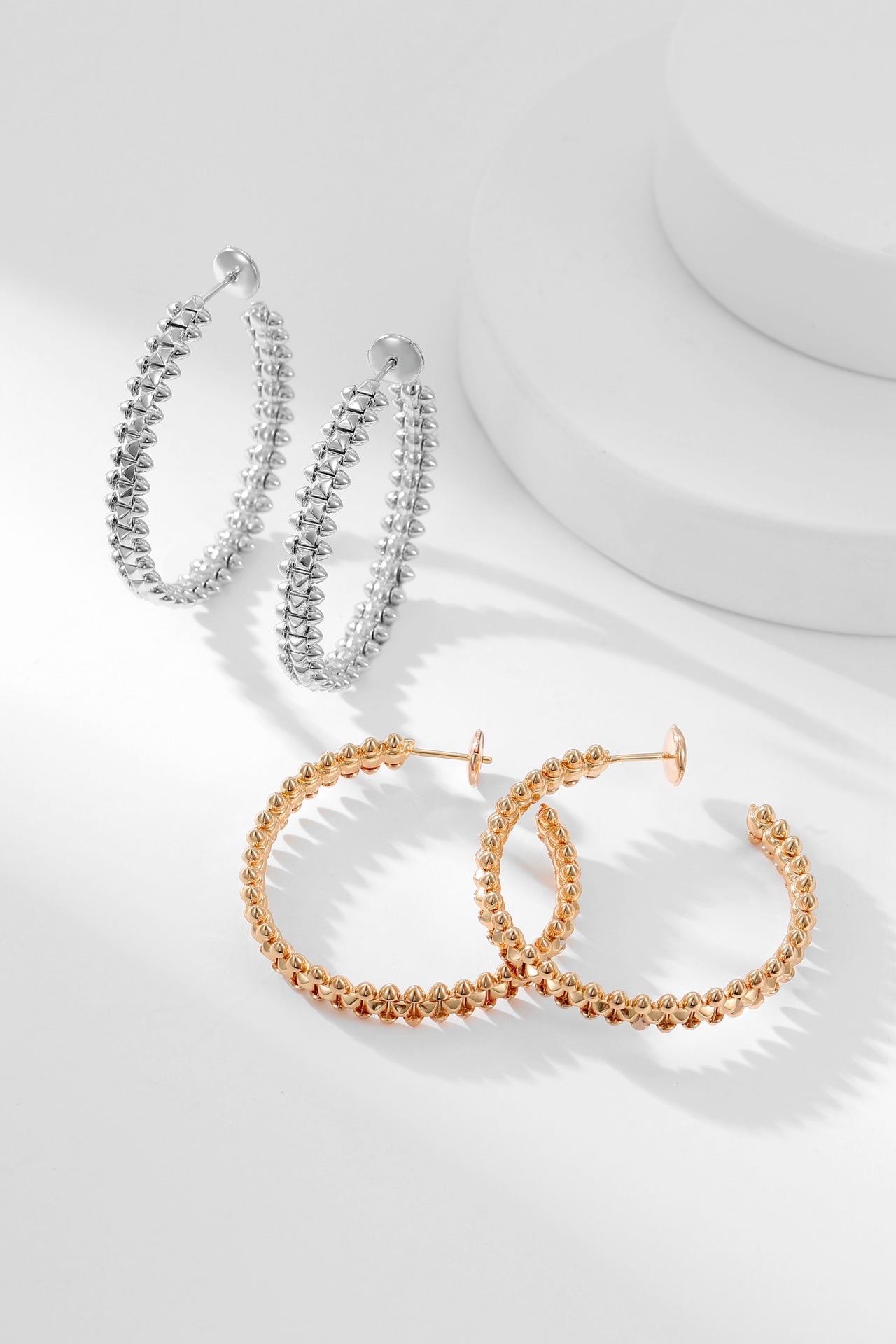 LUXEIFY CLASH HOOP EARRINGS