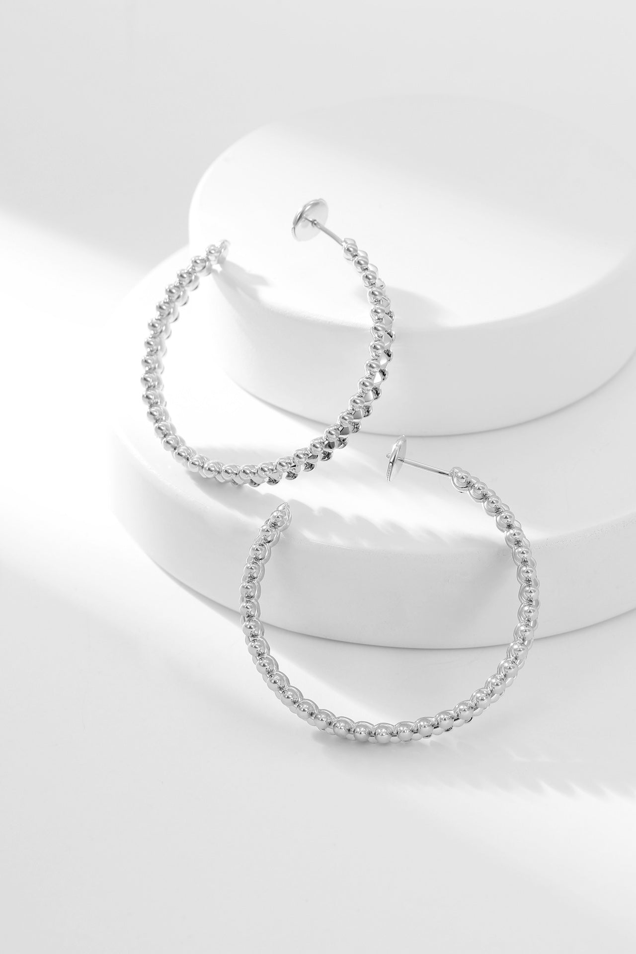LUXEIFY CLASH HOOP EARRINGS