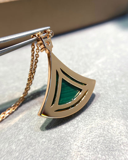 LUXEIFY DREAM MALACHITE DIAMOND PAVED PINK GOLD NECKLACE