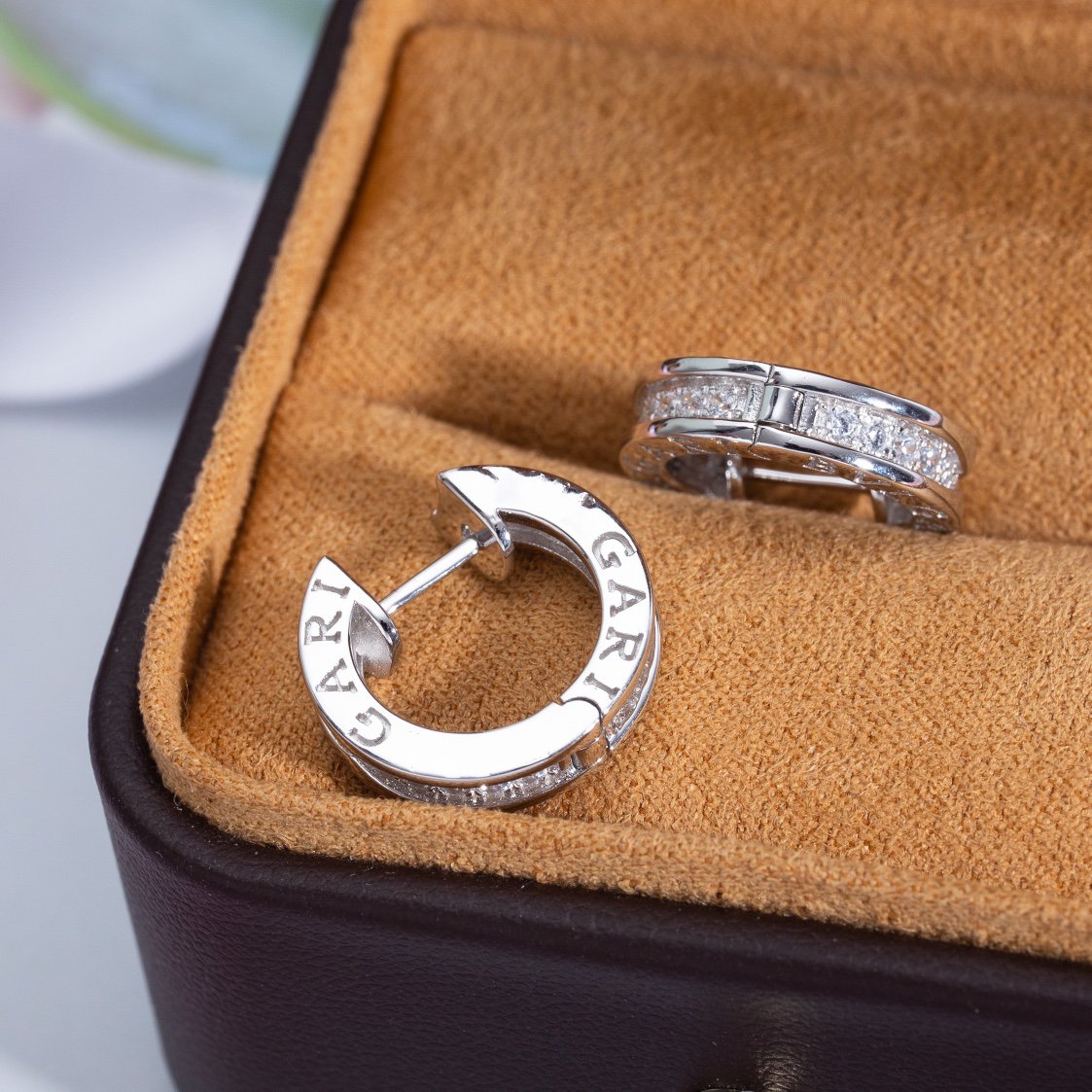 LUXEIFY ZERO 1 MINI SILVER DIAMOND EARRINGS