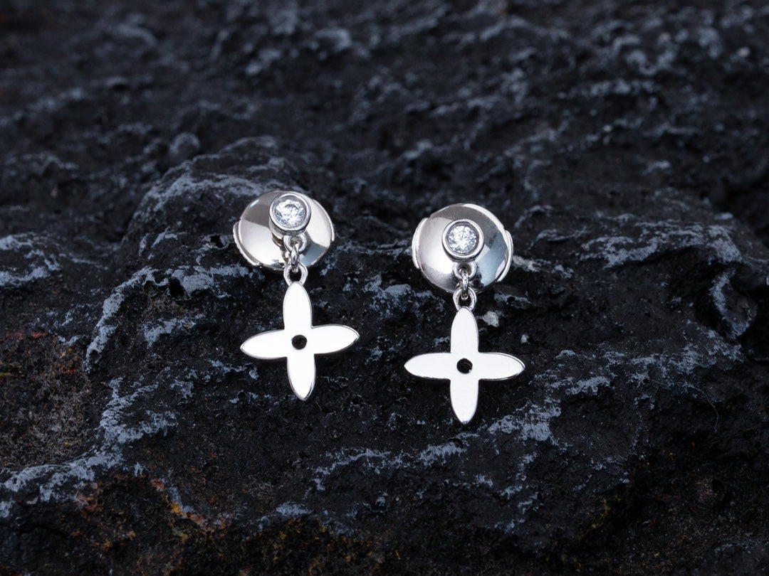 LUXEIFY VIDYLLE SILVER DIAMOND MINI DROP EARRINGS