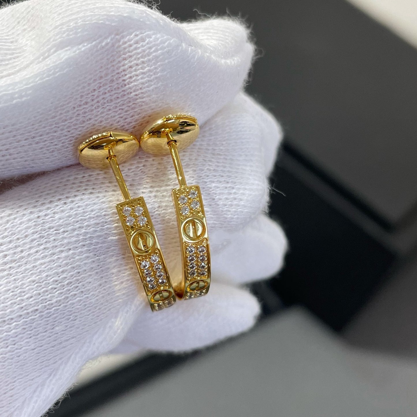 LUXEIFY LOVE DIAMOND GOLD HOOP EARRINGS