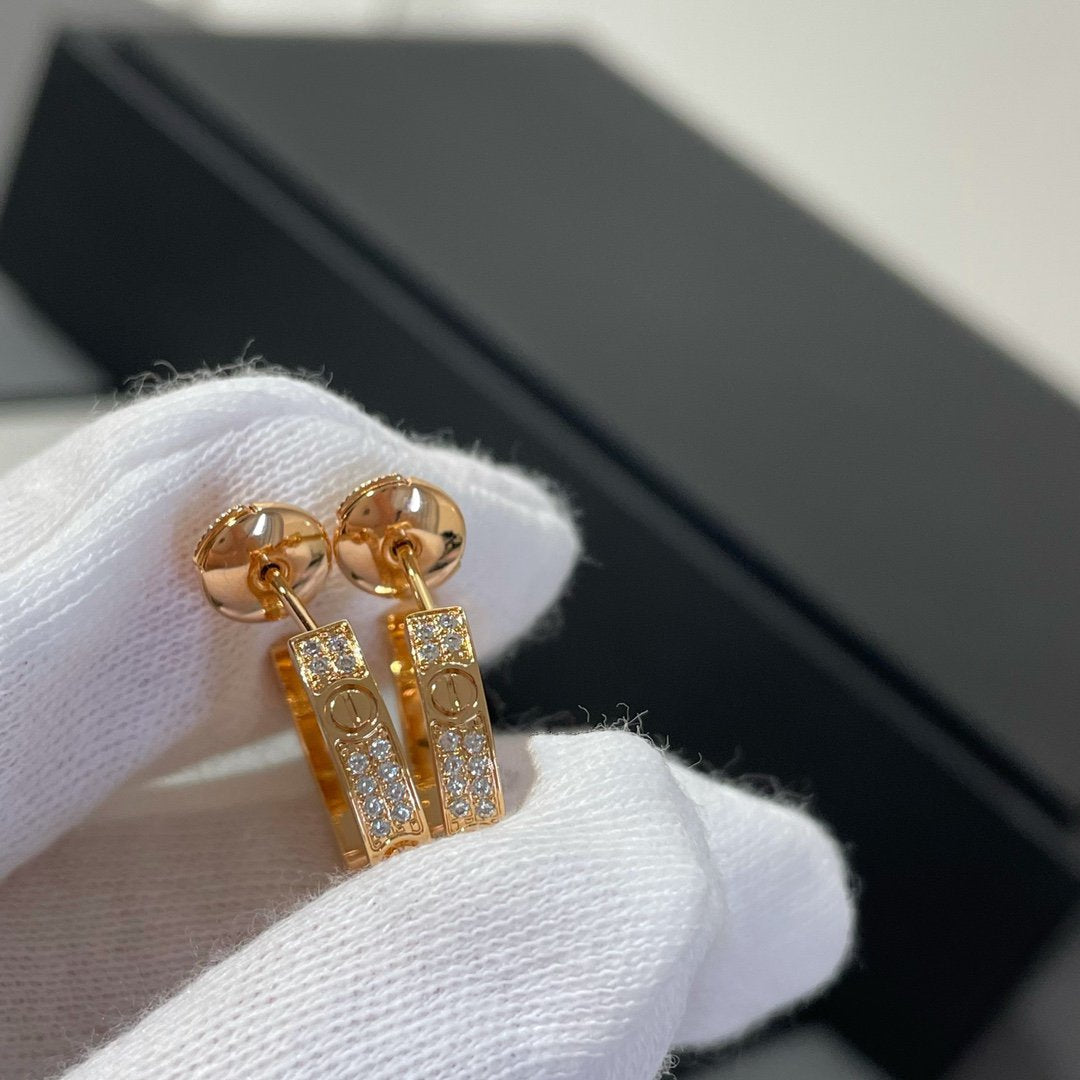 LUXEIFY LOVE DIAMOND PINK GOLD HOOP EARRINGS
