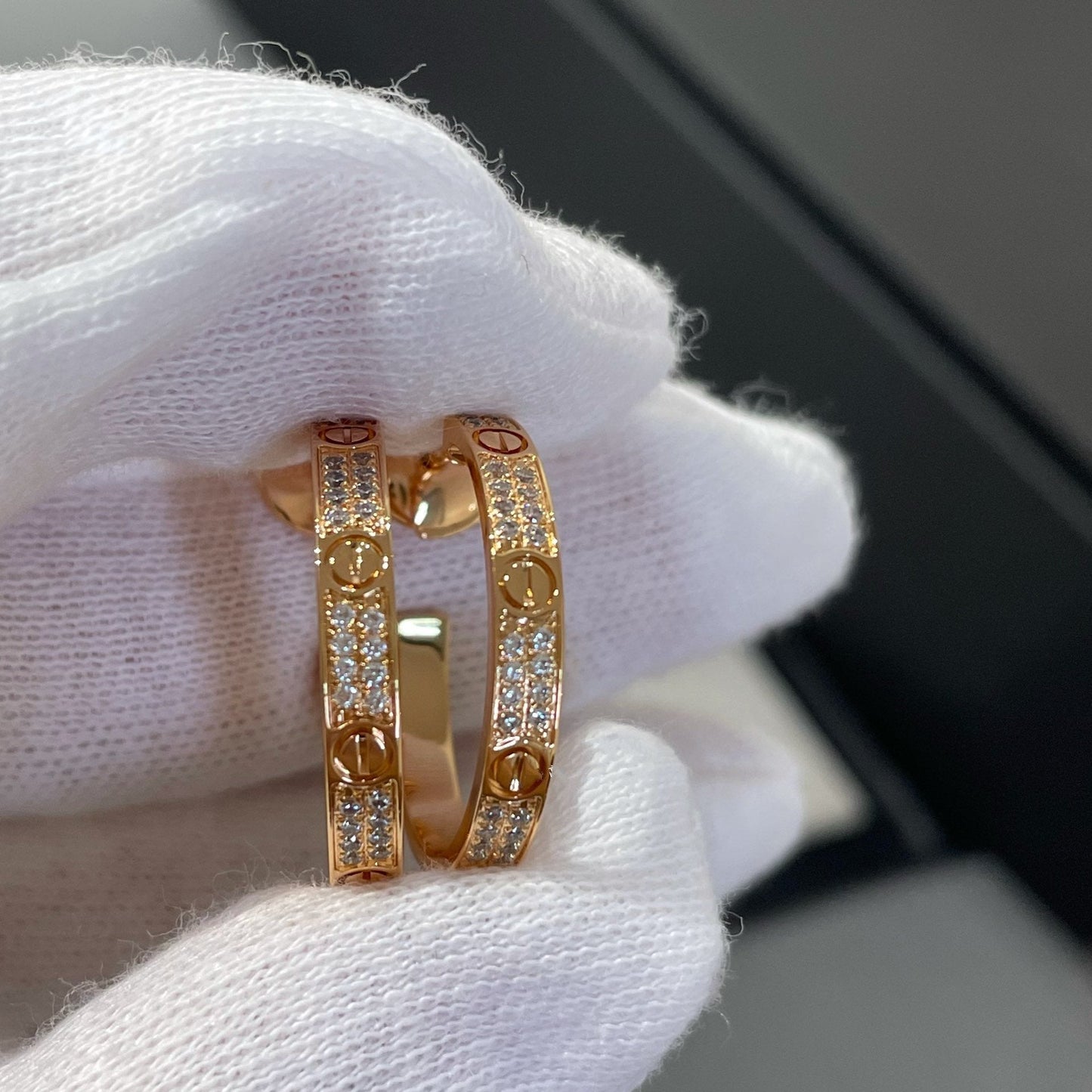 LUXEIFY LOVE DIAMOND PINK GOLD HOOP EARRINGS