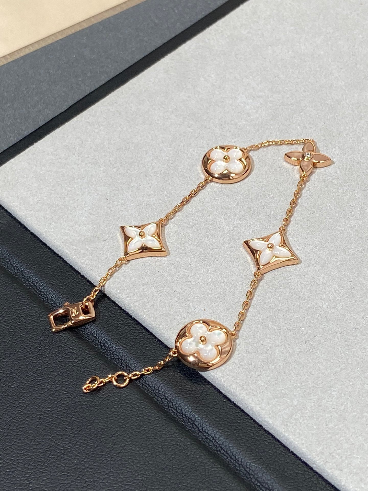 LUXEIFY STAR AND SUN 5 MOTIF MOP PINK GOLD BRACELET