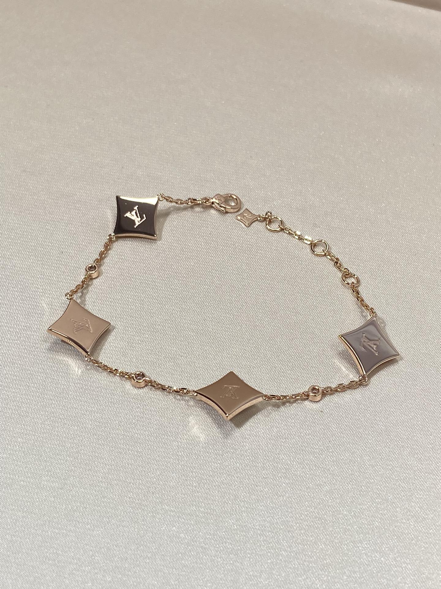 LUXEIFY STAR 4 MOTIF MOP DIAMOND PINK GOLD BRACELET