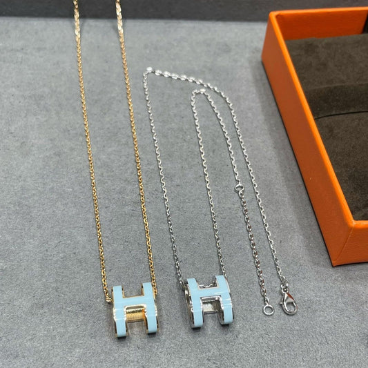 LUXEIFY POP H SKY BLUE NECKLACE