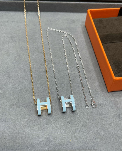 LUXEIFY POP H SKY BLUE NECKLACE