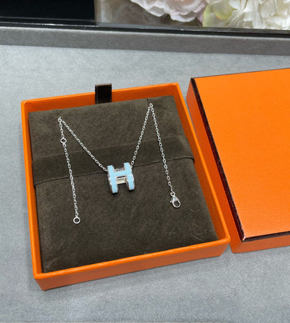 LUXEIFY POP H SKY BLUE NECKLACE