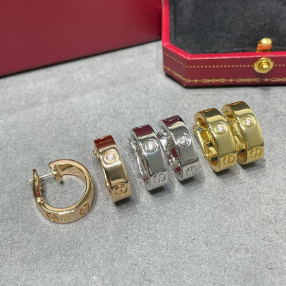 LUXEIFY LOVE 5.5MM 1 DIAMOND EARRINGS
