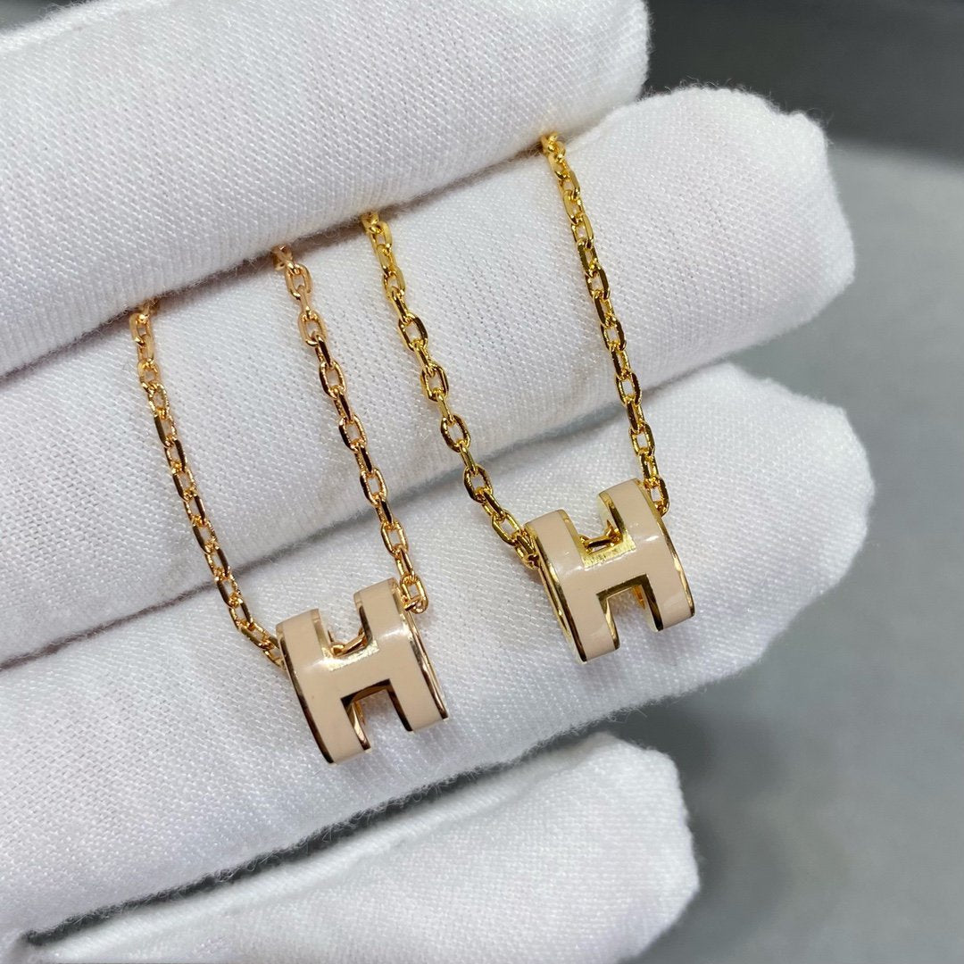 LUXEIFY MINI POP H NECKLACE