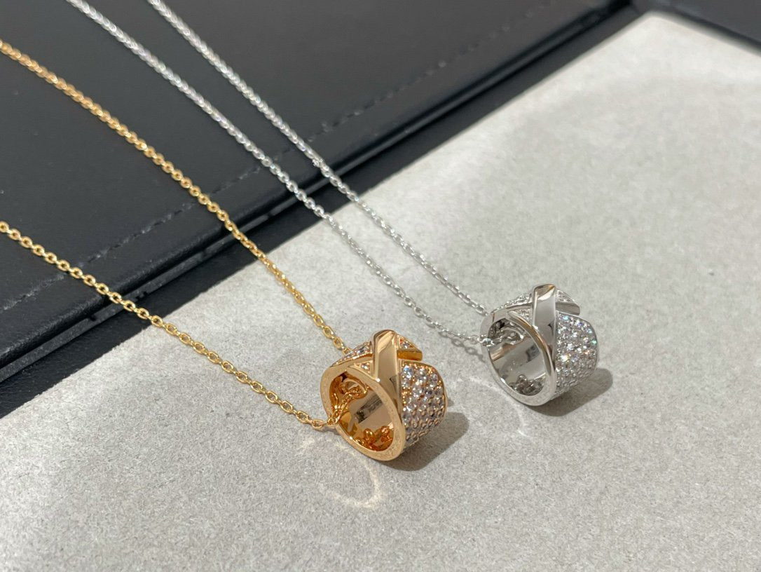 LUXEIFY LIENS EVIDENCE DIAMOND PAVED NECKLACE