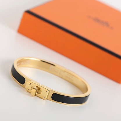 LUXEIFY HM KELLY BLACK BRACELET