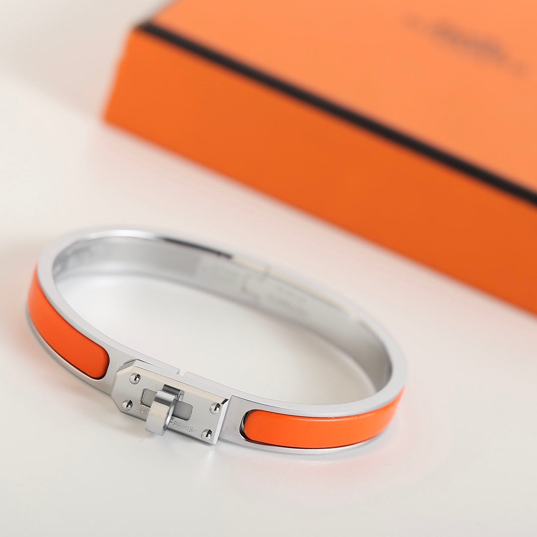 LUXEIFY HM KELLY ORANGE BRACELET