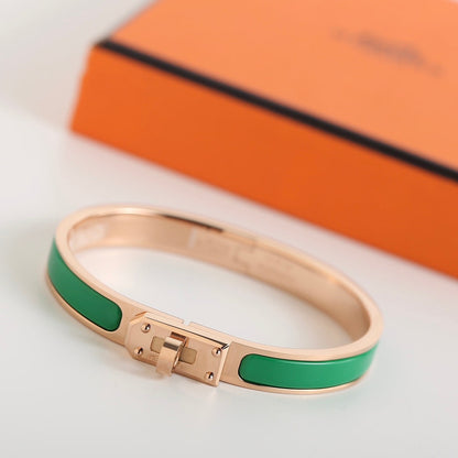 LUXEIFY HM KELLY GREEN BRACELET