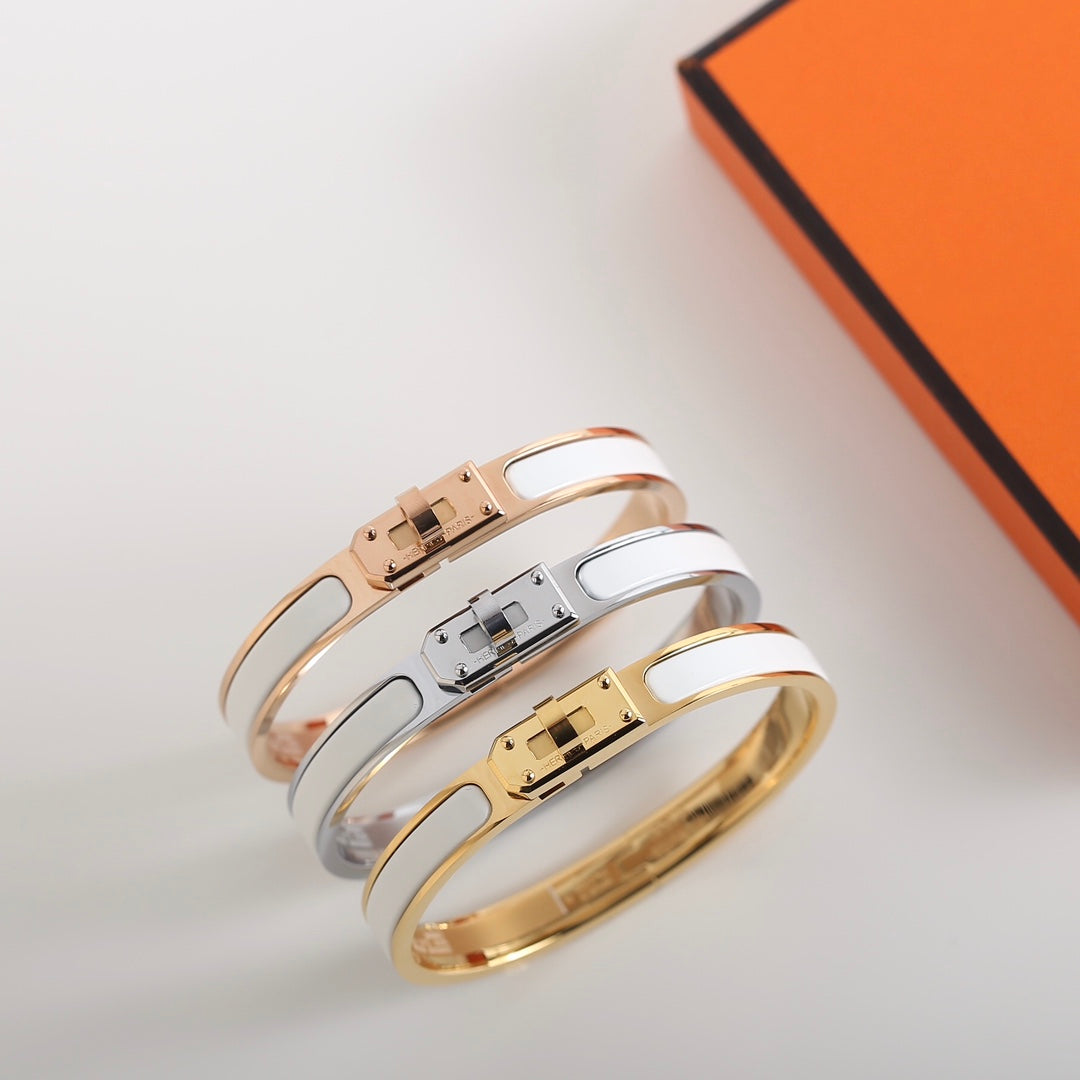 LUXEIFY HM KELLY WHITE BRACELET