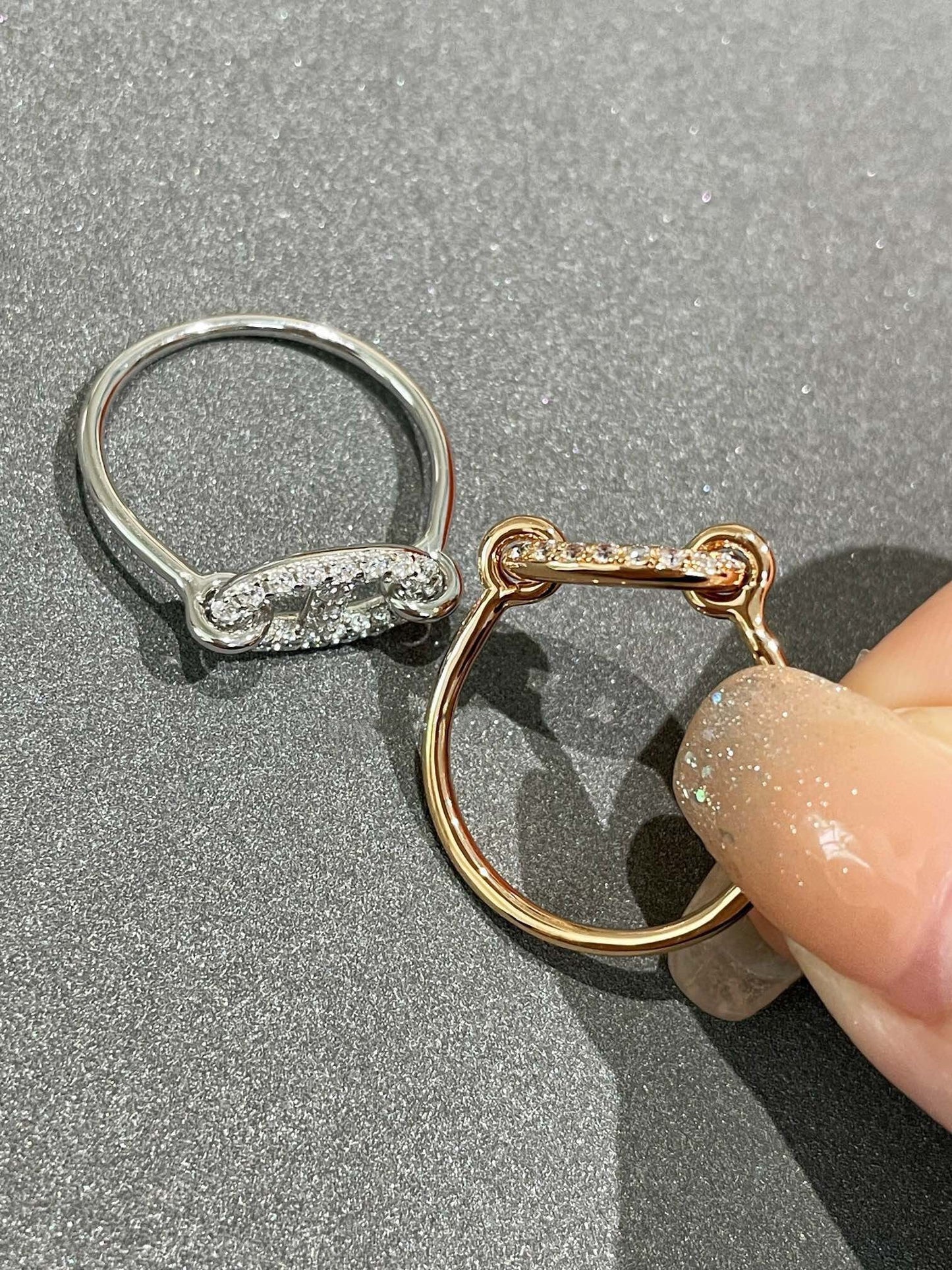 LUXEIFY RONDE SMALL DIAMOND RING