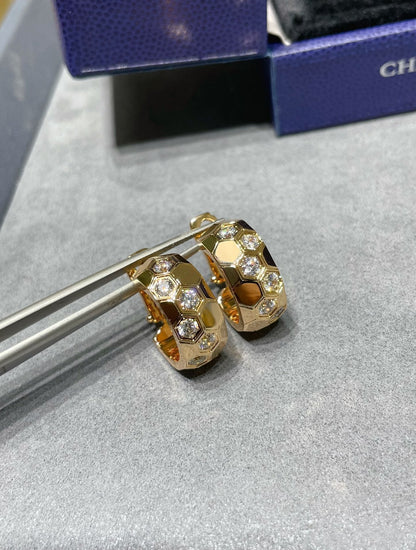 LUXEIFY BEE LOVE DIAMOND HOOP EARRINGS