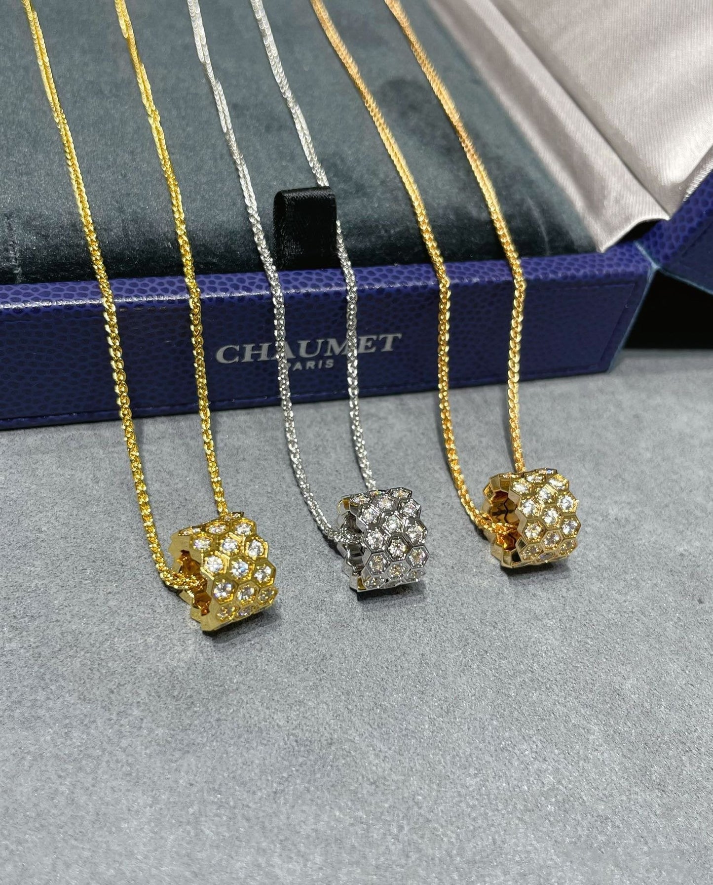LUXEIFY BEE LOVE DIAMOND PAVED 3 ROW NECKLACE