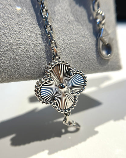 CLOVER 5 MOTIF LASER BRACELET COLLECTION