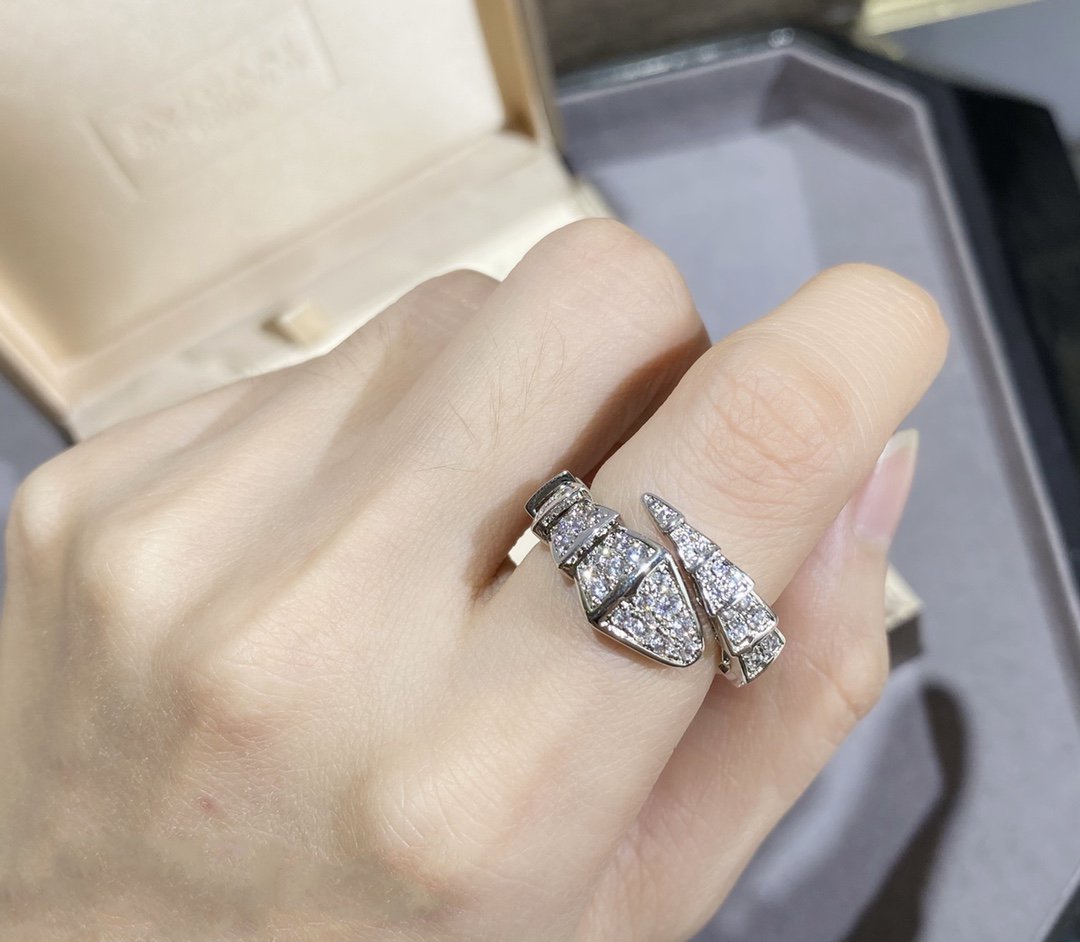 LUXEIFY SERPENTI LARGE RING SILVER DIAMOND PAVED