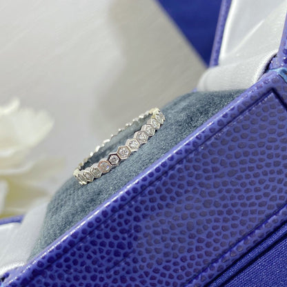 LUXEIFY BEE LOVE DIAMOND PAVED SMALL RING