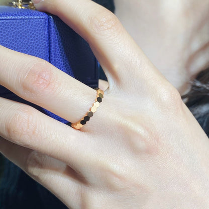 LUXEIFY BEE LOVE SMALL RING