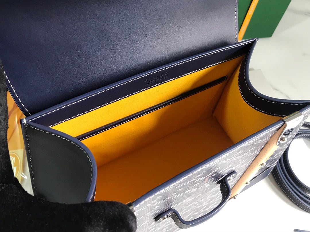 SA?GON PM BAG 28 IN NAVY BLUE GOYARDINE CANVAS AND CALFSKIN