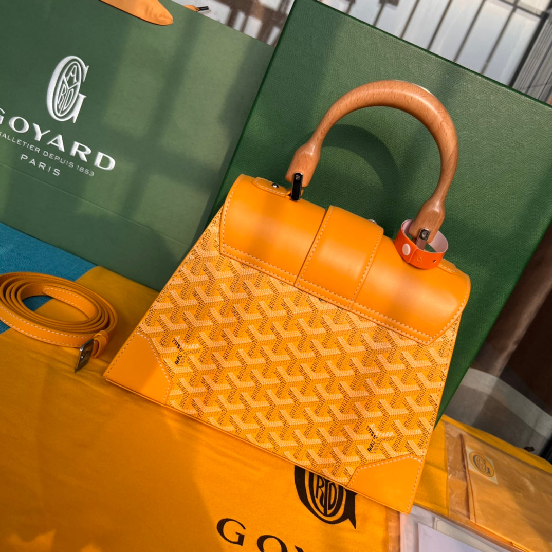 SA?GON PM BAG 28 IN YELLOW GOYARDINE CANVAS AND CALFSKIN