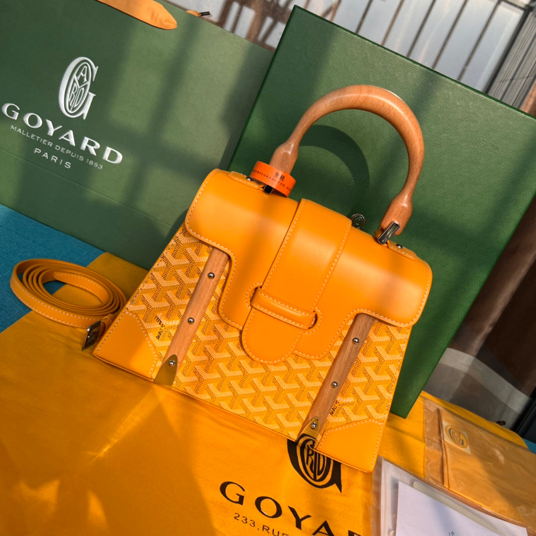 SA?GON PM BAG 28 IN YELLOW GOYARDINE CANVAS AND CALFSKIN