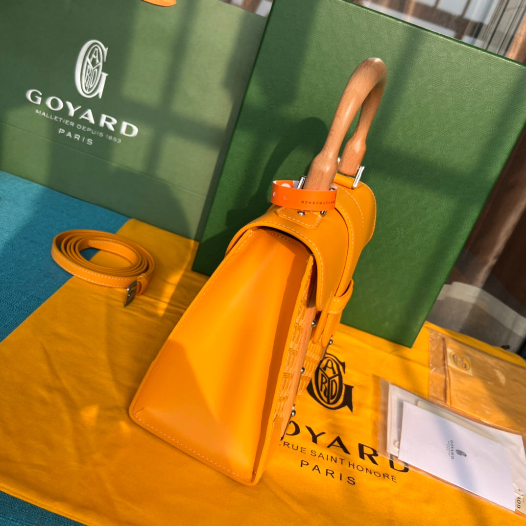 SA?GON PM BAG 28 IN YELLOW GOYARDINE CANVAS AND CALFSKIN