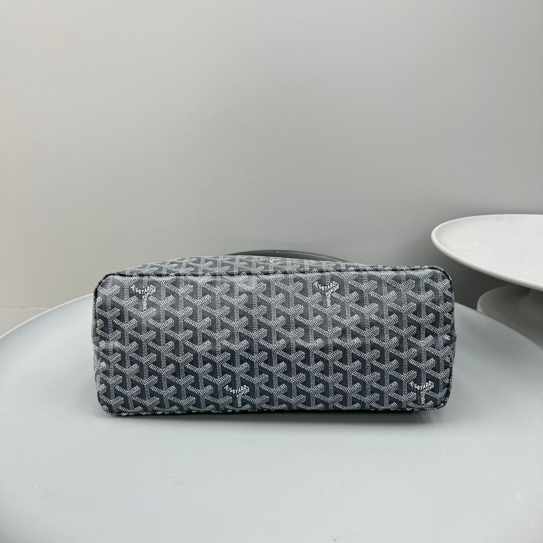 HOBO BOH¨¨ME 34 IN GREY GOYARDINE CANVAS AND CALFSKIN