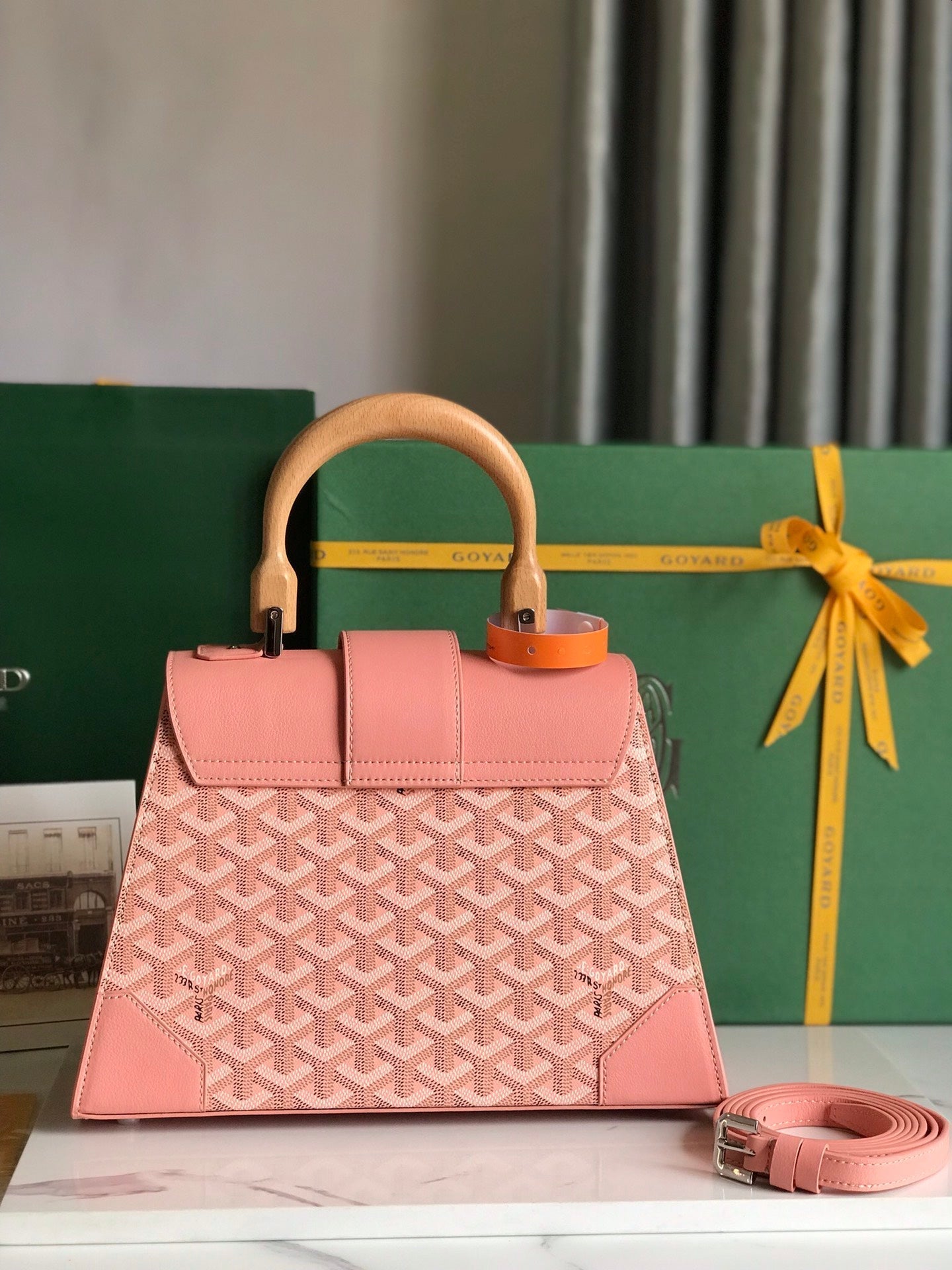 SA?GON PM BAG 28 IN BABY PINK GOYARDINE CANVAS AND CALFSKIN