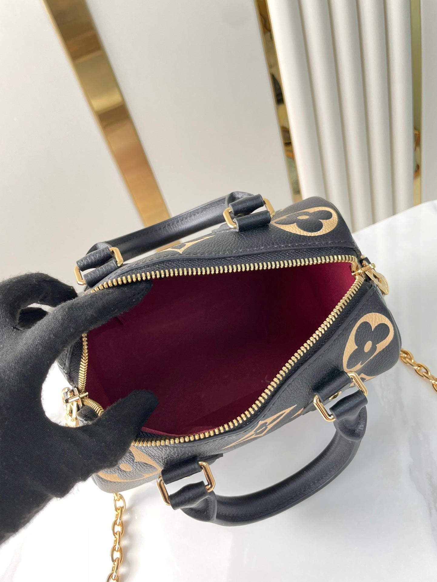 SPEEDY BANDOULI¨¨RE 20 IN BLACK CREAM MONOGRAM EMPREINTE LEATHER GOLD HARDWARE
