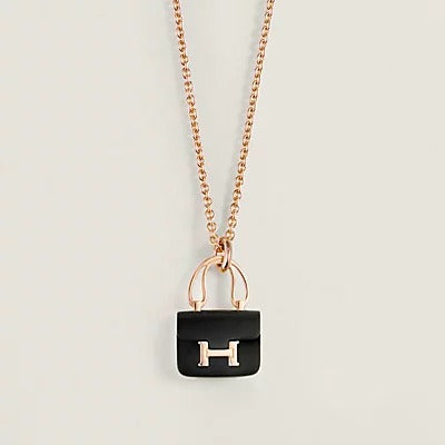 LUXEIFY WOMEN'S HM AMULETTES CONSTANCE PENDANT NECKLACE
