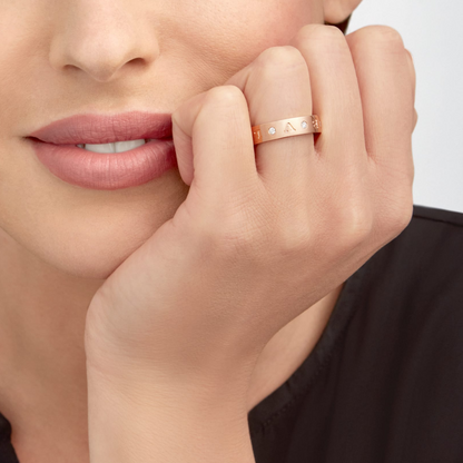 LUXEIFY ZERO 1 ESSENTIAL PINK GOLD BAND WITH DIAMONDS RING