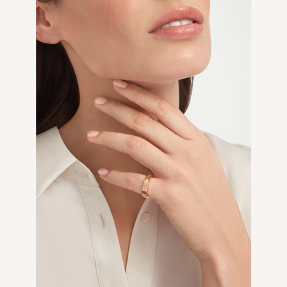 LUXEIFY ZERO 1 ESSENTIAL WITH A DIAMOD RING