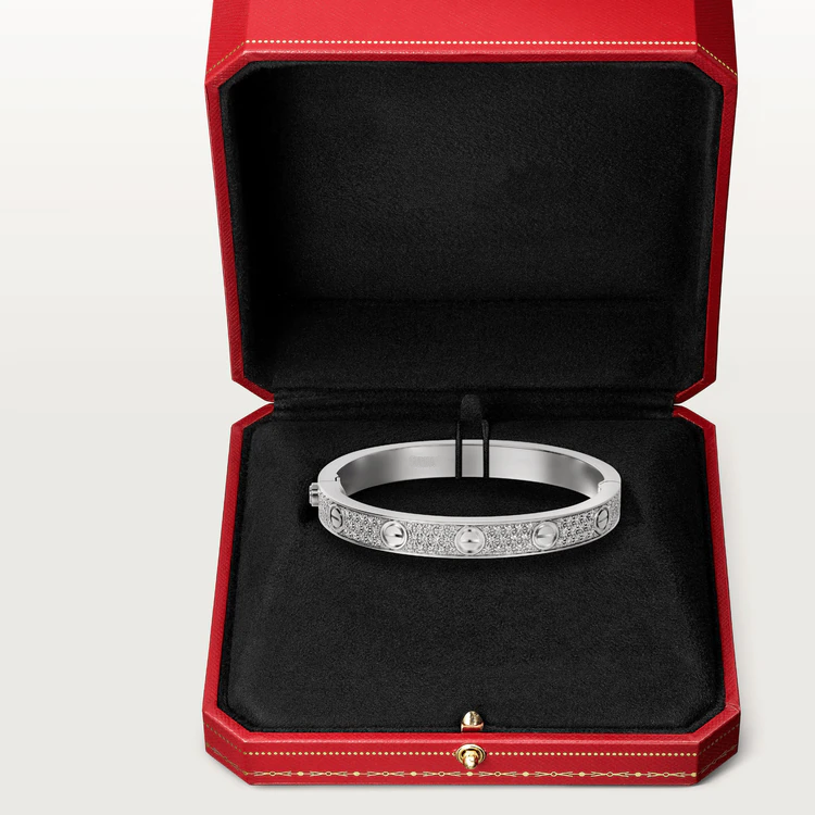 LUXEIFY LOVE BRACELET 6.1MM DIAMOND-PAVED