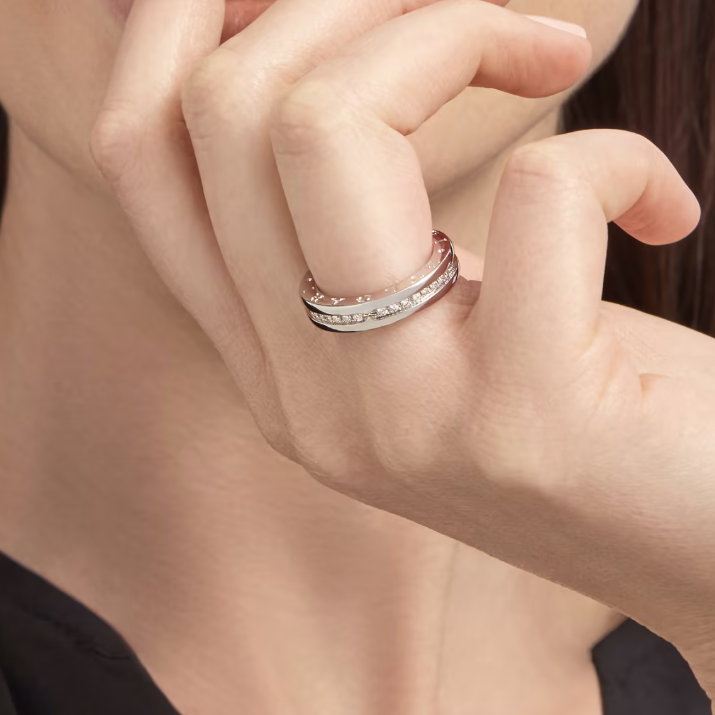 LUXEIFY ZERO 1 ONE-BAND PAVED DIAMONDS ON THE SPIRAL RING