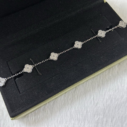 CLOVER 6 MOTIF DIAMOND BRACELET