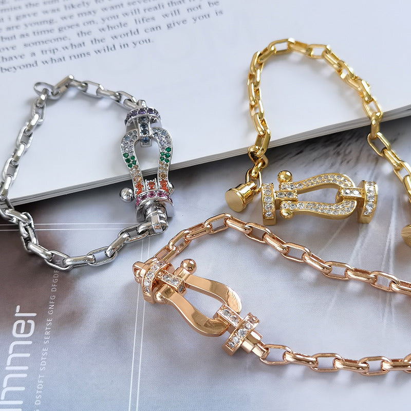 LUXEIFY FORCE LARGE HORSESHOE CLASP  METAL BRACELET