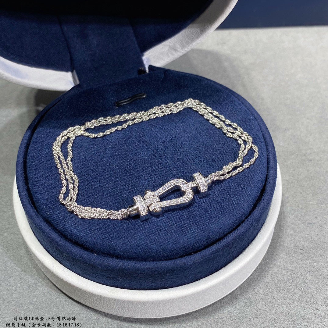 LUXEIFY FORCE SMALL HORSESHOE  DIAMOND CHAIN ROPE BRACELET