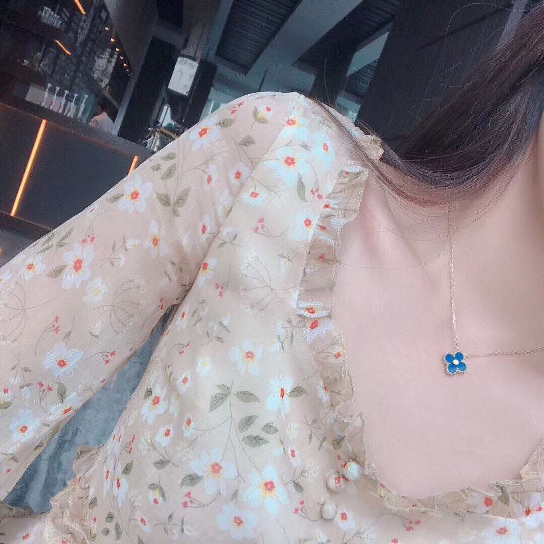CLOVER 15MM DIAMOND AND BLUE AGATE NECKLACE
