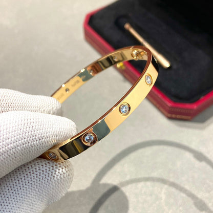 LUXEIFY LOVE BRACELET 6.1MM 10 DIAMONDS