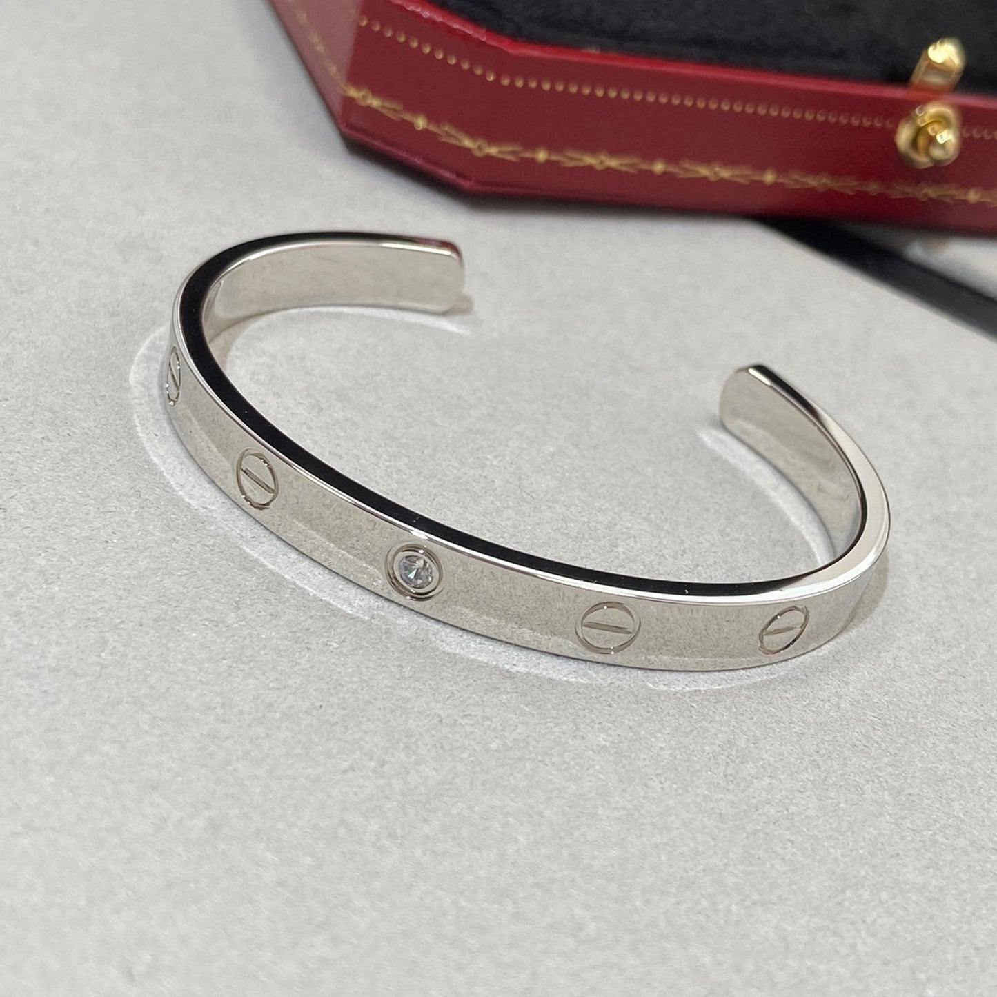 LUXEIFY LOVE BRACELET 6.1MM 1 DIAMOND OPEN CUFF