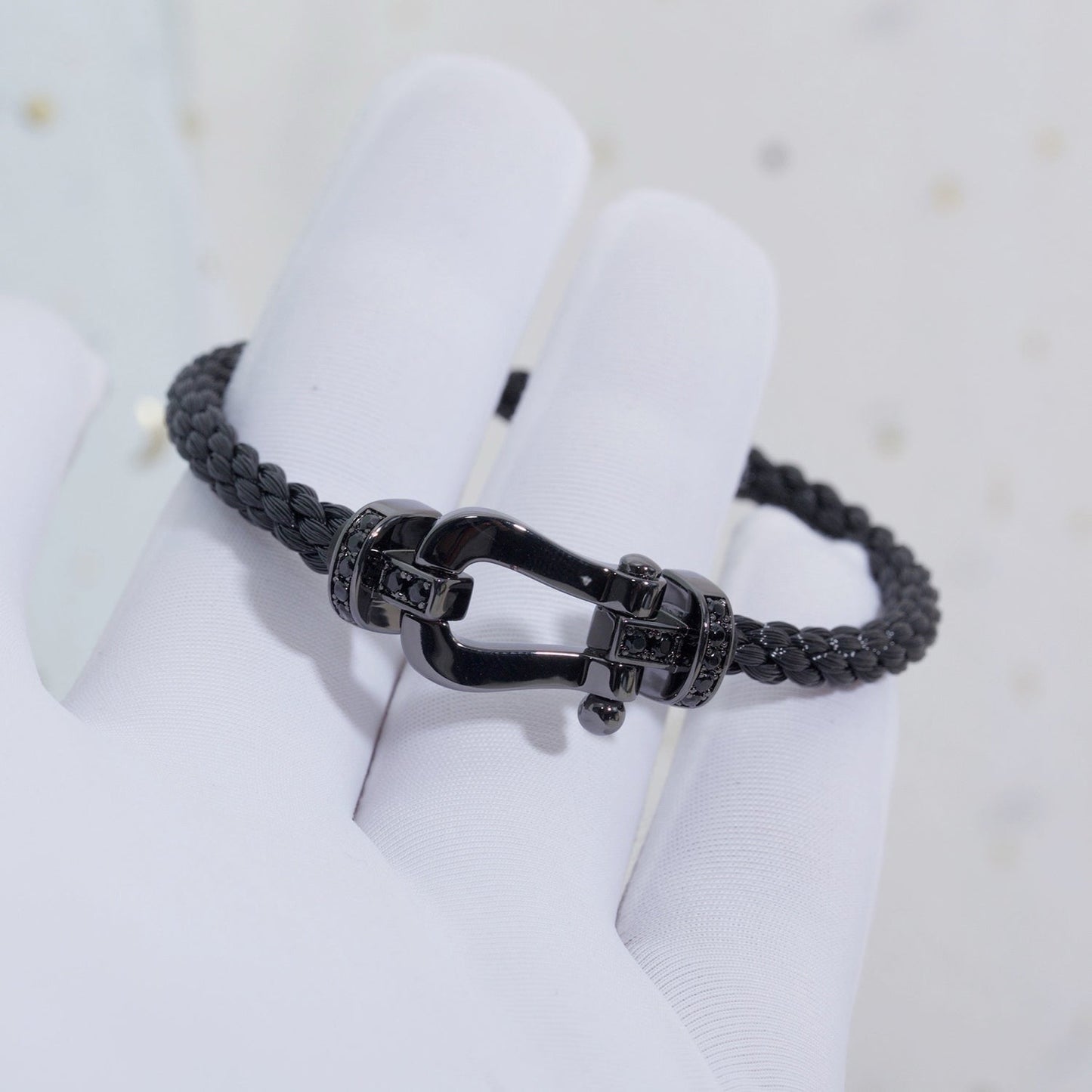 LUXEIFY FORCE LARGE SERIES HORSESHOE BLACK SAMURAI BRACELET