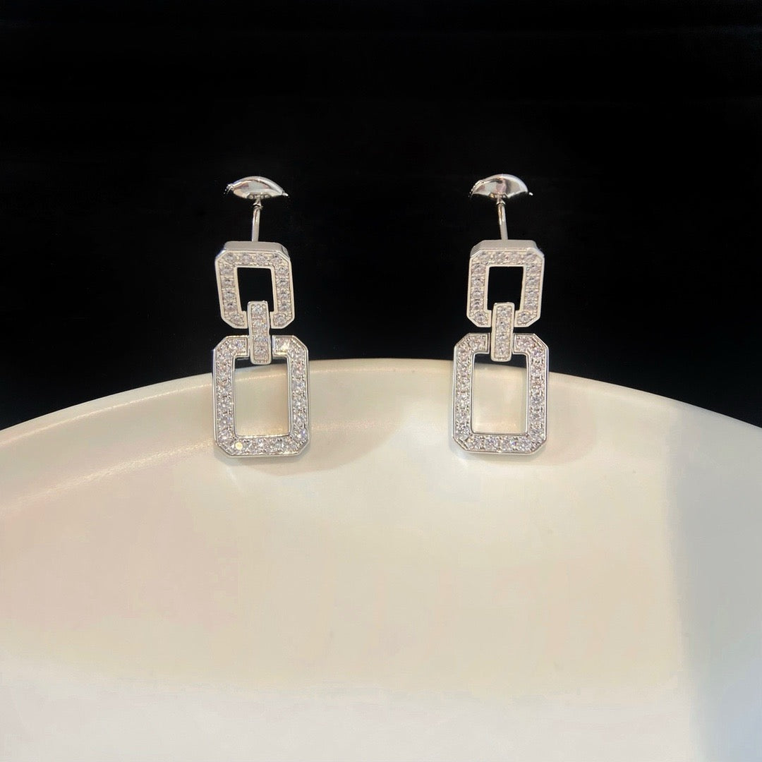 PENDIENTES MEDIANOS LUXEIFY LINKS CON DIAMANTE