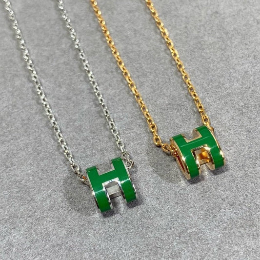 LUXEIFY POP H GREEN NECKLACE SILVER AND GOLD